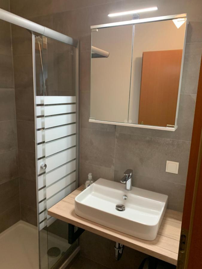 Roccos Raum Hotel Kapfenberg Bagian luar foto