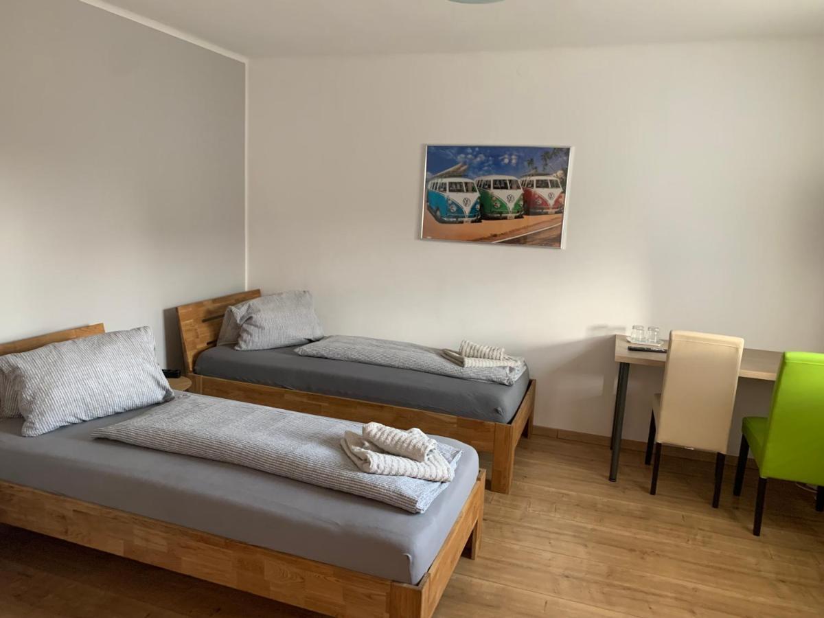 Roccos Raum Hotel Kapfenberg Bagian luar foto
