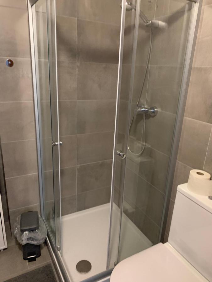Roccos Raum Hotel Kapfenberg Bagian luar foto