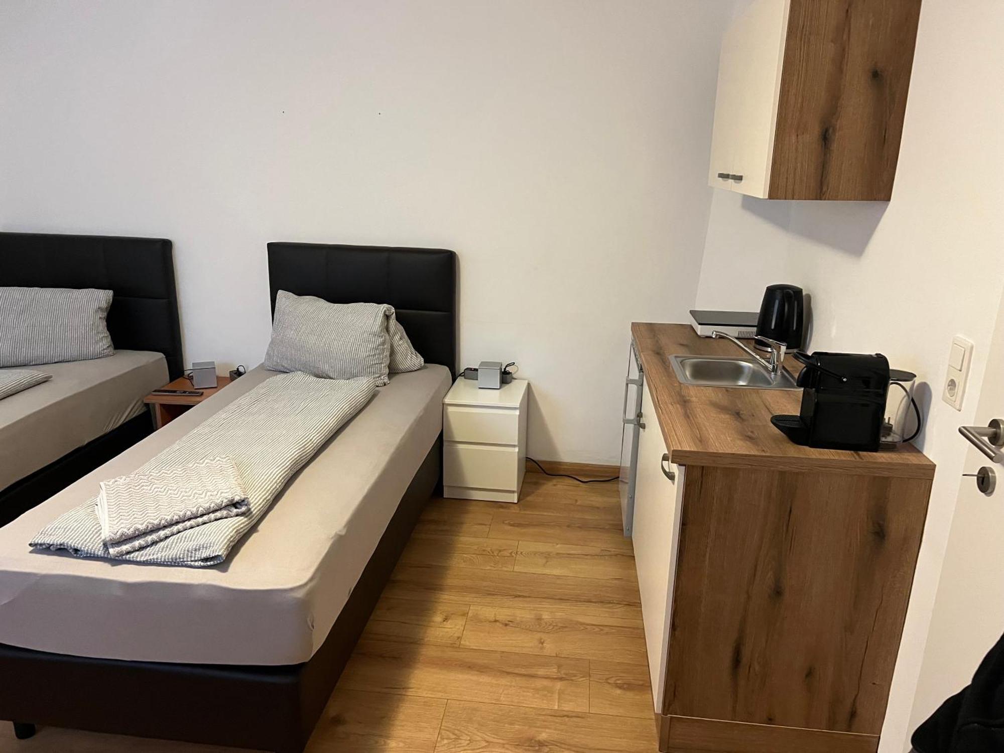 Roccos Raum Hotel Kapfenberg Bagian luar foto