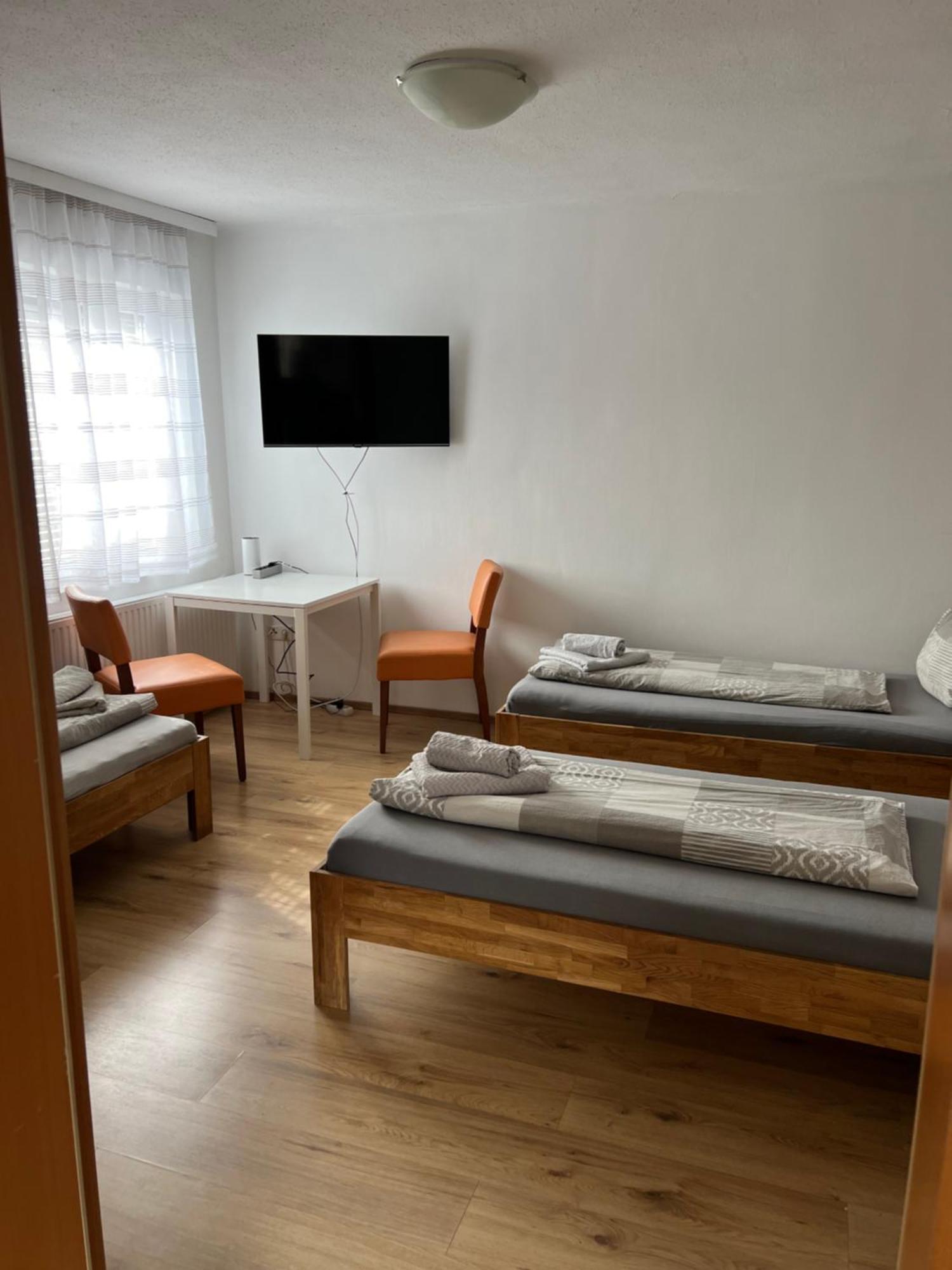 Roccos Raum Hotel Kapfenberg Bagian luar foto