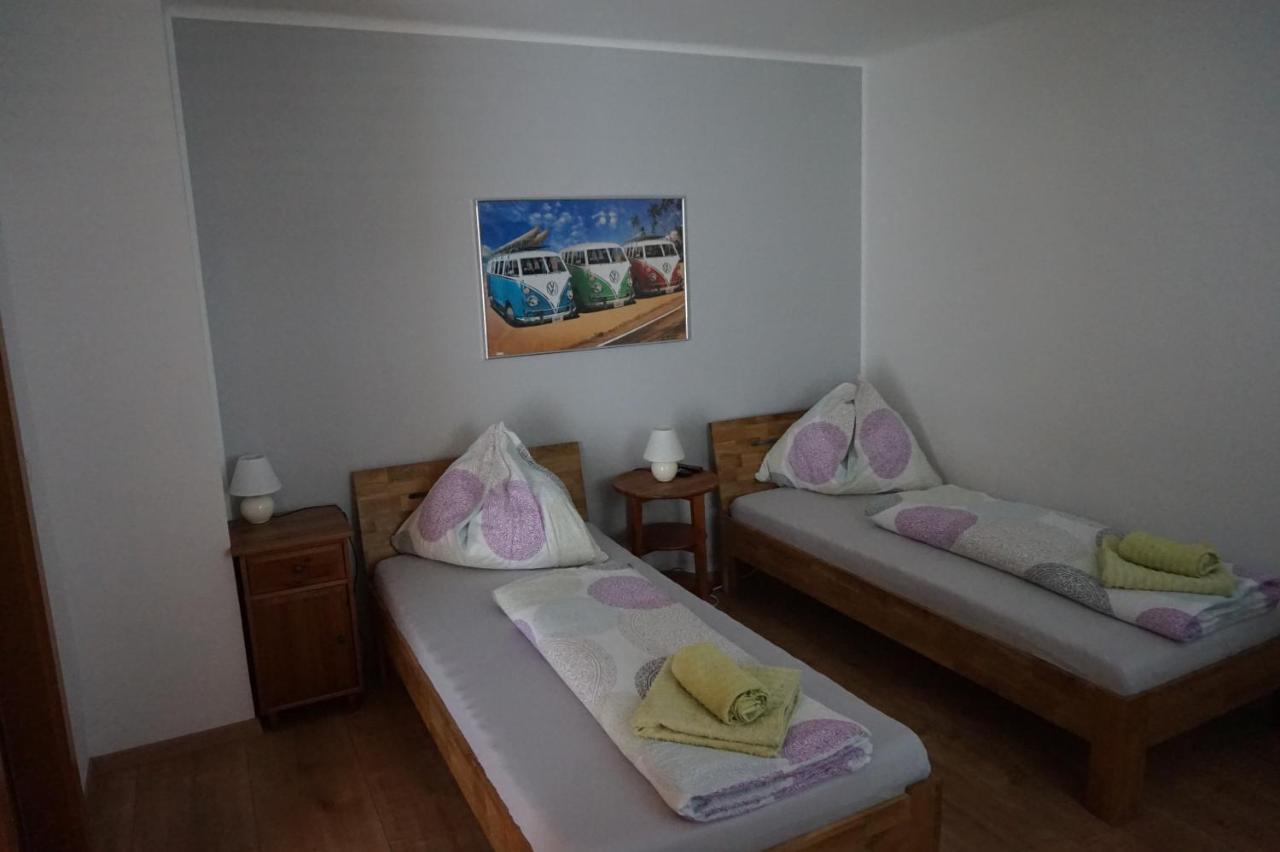 Roccos Raum Hotel Kapfenberg Bagian luar foto